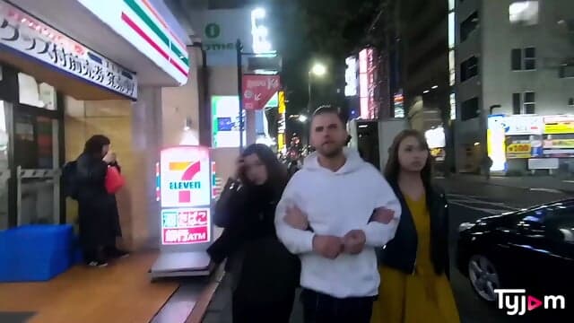 Two Hongkong Escort Fucking Western Dude
