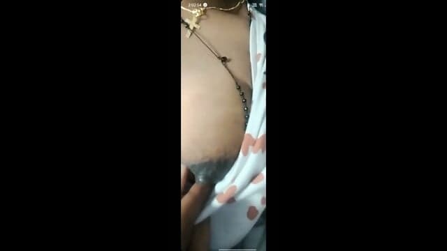 Mallu nurse UK boob show and pussy fucking