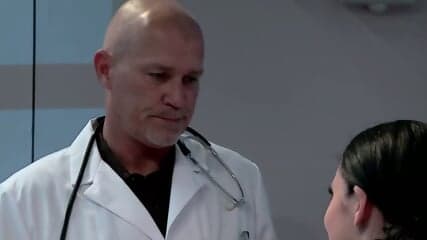 Sophie Dee Is A Nurse Sub Español