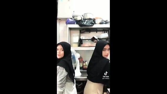 goyang hot hijab cantik id tiktok @vnldywa