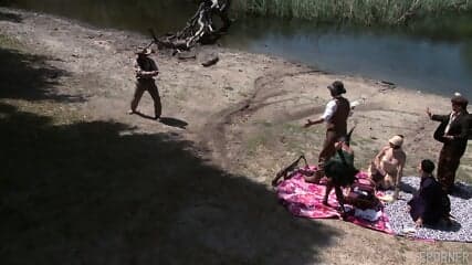 82255 Bonny And Clide Scene 7
