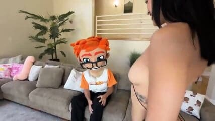 Alexa Chains - Gets Ready With Porn Dude